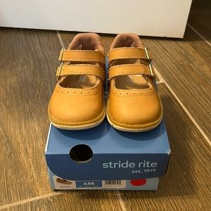 stride rite leather baby shoes size 4